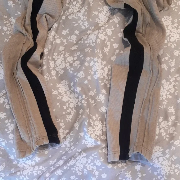 DEMOBAZA Gray/Beige Cargo Pants with Tapered Legs - Picture 11 of 15